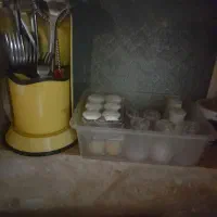 یک عدد پارچ و نمک پارچ سبزی خوری