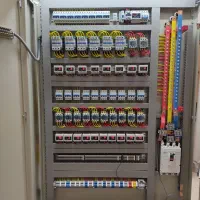 خدمات برق صنعتی مونتاژ تابلو کابل کشی و..