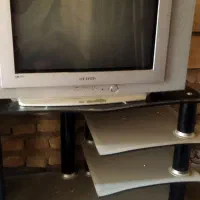 تلویزیون ومیزش