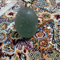 یک عدد سنگ تخم مرغی