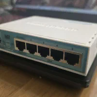 روتر میکروتیک hEX RB750Gr3 کاملا سالم و تمیز|مودم و تجهیزات شبکه|تهران, جمال‌زاده|دیوار