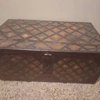 دو صندوق قدیمی