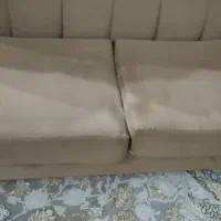 یک عدد کاناپه