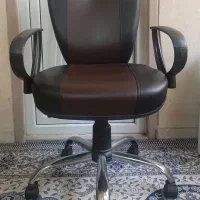 میز و صندلی چرخدار اداری