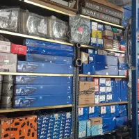 نیروی کار در فروشگاه لوازم یدکی