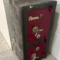 گاوصندوق دو طبقه در حد نو