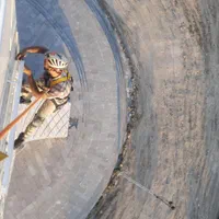 کار در ارتفاع به روش کار تخصصی با طناب|خدمات پیشه و مهارت|تبریز, |دیوار