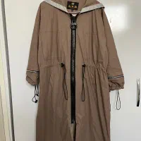 بارانی  زنانه در حد نو