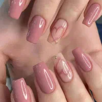 کاشت ناخن تخصصی با بهترین متریال به سبک روسی