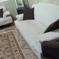 مبل راحتی ۷نفره|مبلمان خانگی و میز عسلی|شاهین‌شهر, شهرک منازل چوبی|دیوار