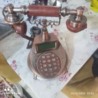 تلفن رومیزی سلطنتی