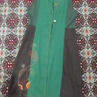 تعدادی لباس تمیز و شیک و بدون زدگی