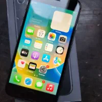 اپل ۸ ۲۵۶ گیگ وhonnor x8a
