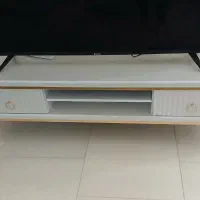 جاکفشی و میز