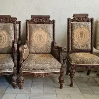 یک سرویس کامل مبل سلطنتی سالم و تمیز