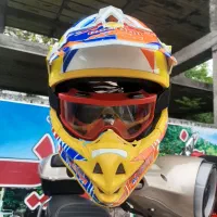 کلاه کراسی سفارشی RedBull ktm