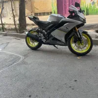 یاماها R15
