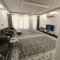 ملک دوطبقه روی پیلوت