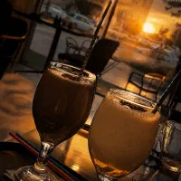 باریستا یا کمک باریستا خانم