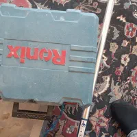 عمودبر رونیکس