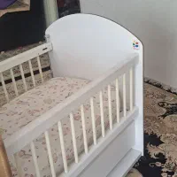 تخت نوزاد|تخت و صندلی بچه|خرمآباد, |دیوار