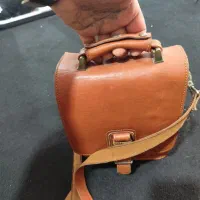 کیف رو دوشی،دانشجویی چرم گاوی اصل|کیف، کفش، کمربند|فولادشهر, C4|دیوار