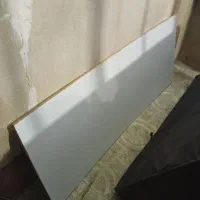 یک عدد تخته زیر تشک تخت و خواب