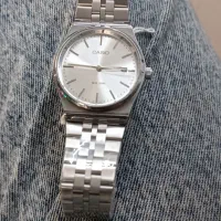 ساعت اکبند استفاده نشده