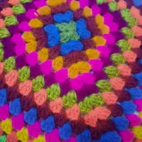 کوسن، رومیزی|رختخواب، بالش، پتو|اهر, |دیوار