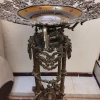 کنار سالنی برنزی