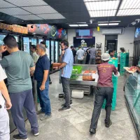 ب چند نفر نیرو کار جوان نیازمندیم