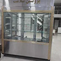 یخچال مرغ،و میز کار