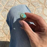 انگشتر فیروزه رگه طلایی