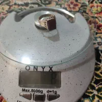 انگشتر عقیق یمن و رکاب خالی غول پیکر
