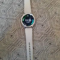 واچ ۴ کلاسیک