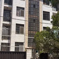 چهارباغ شرقی ۸۸متر ۲ خواب طبقه اول