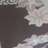 فرش فروشی قهوه‌ای