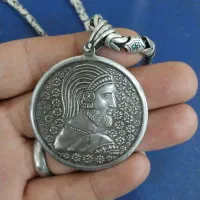زنجیر نقره مخراج کاری زُمُرّد