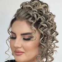 میکاپ و شنیون با تخفیف ویژه