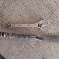 اچار فرانسه سایز بزرگ .و داس هرس درخت