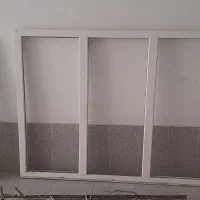 پنجره المینیوم.pvc