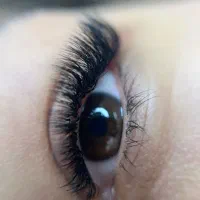 اکستنشن مژه و لیفت و لمینت مژه و ابرو