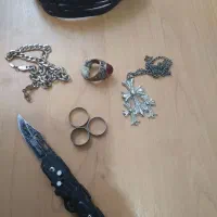 چند وسایل گردنبند ومعاوضعه با خروس