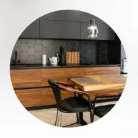 نصاب کابینت و تعدادی کارگر ماهر