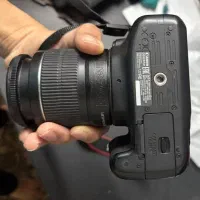 دوربین 2000d کانن همراه با لنز ۵۰ فیکس f1.8