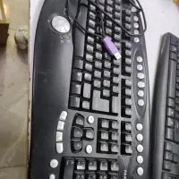 کیبرد و دستگاه دوربین