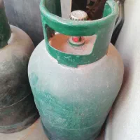 دو عدد کپسول گاز، جیرفت گاز