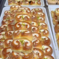 استخدام نیروی کار در کارگاه شیرینی پزی