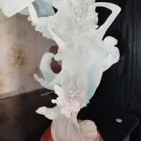 مجسمه ی suanti galleries طرح فرشته