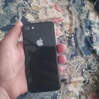 ایفون 8 64گیگ
